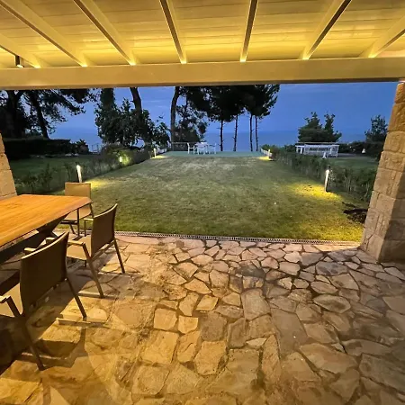 Country house Athina Kriopigi