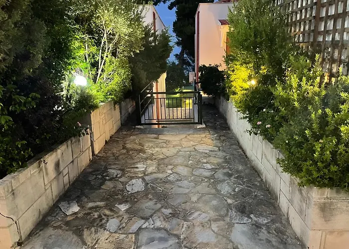 בית כפרי Athina קריופיגי